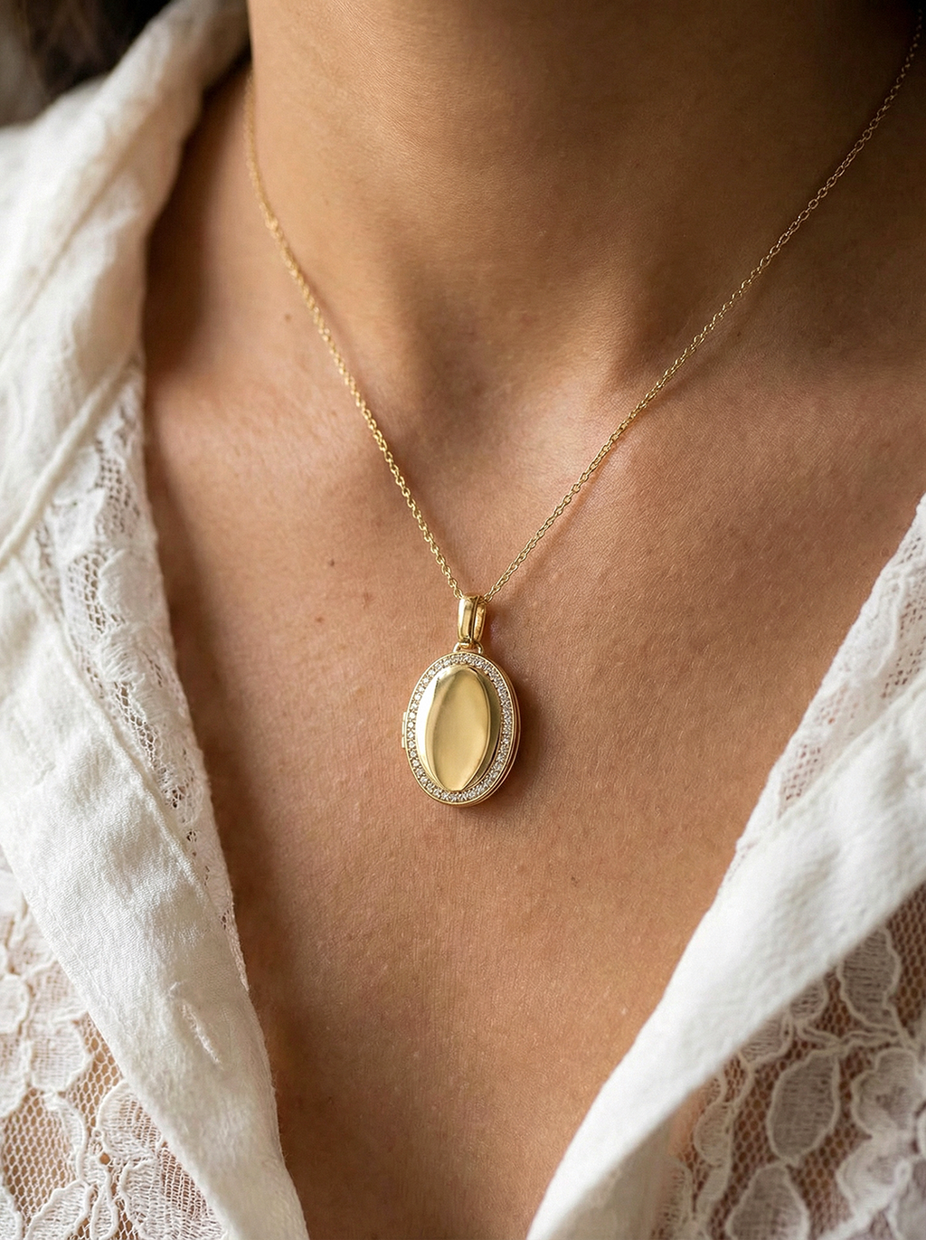 Collier Portrait Précieux