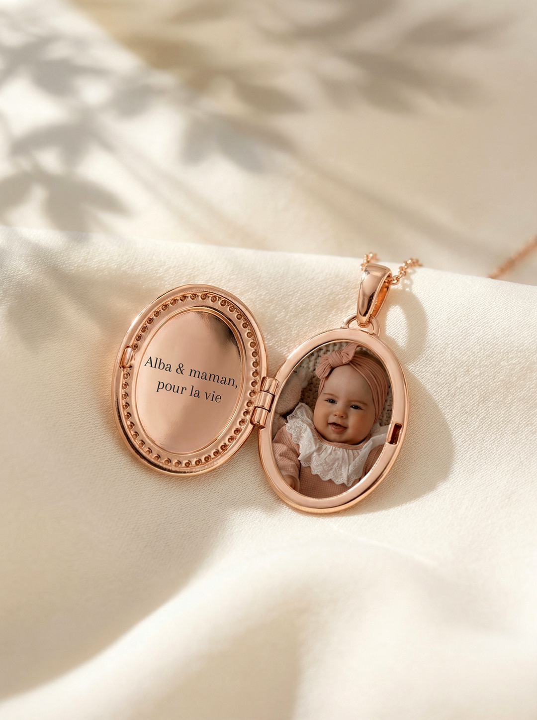 Collier Portrait Précieux