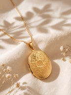 Collier Portrait  Fleuri