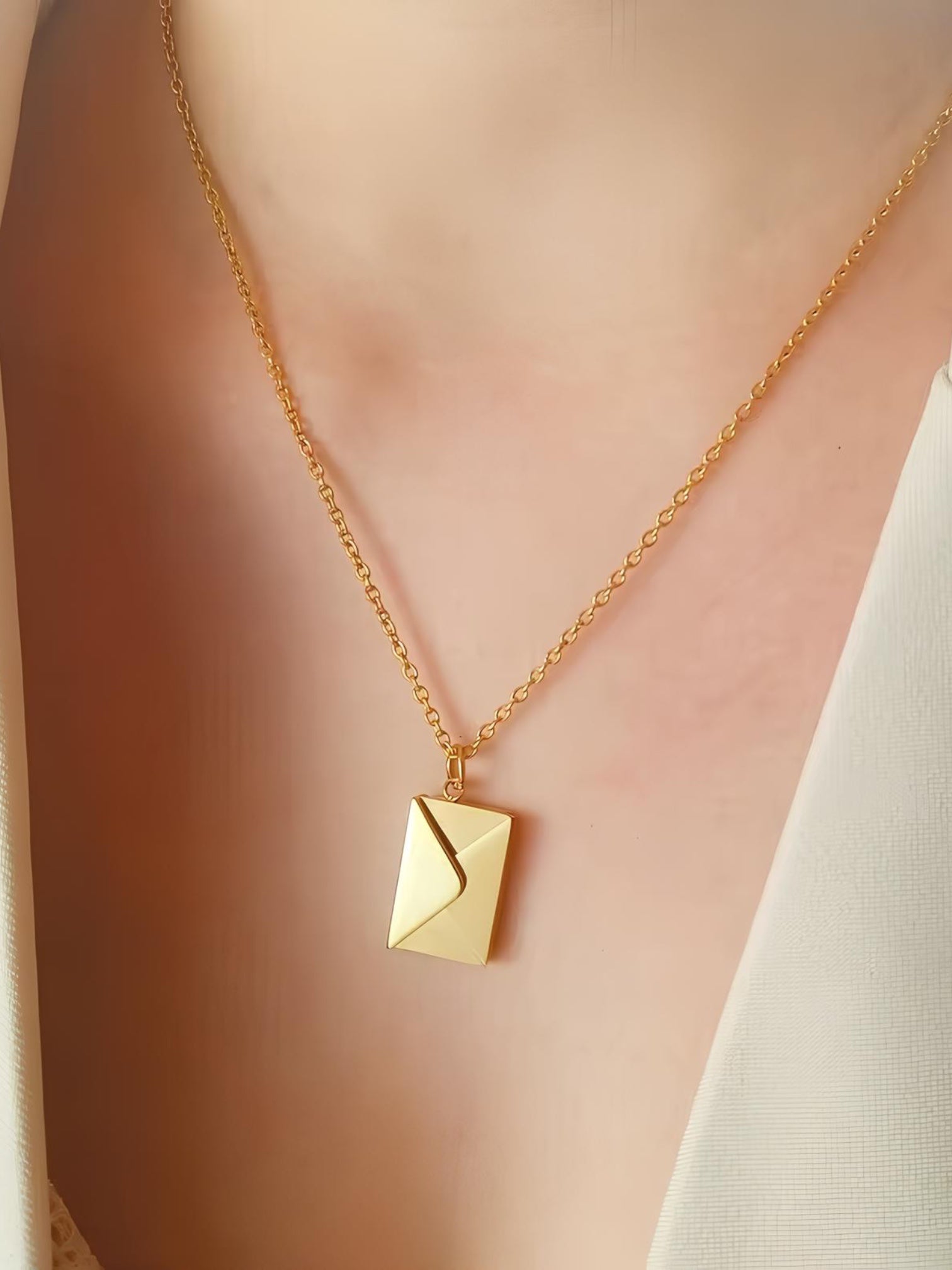 Collier Lettre d'Amour - Doré
