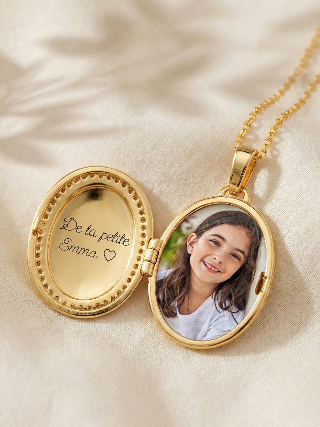 Collier Portrait Précieux